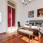 1 Bedroom Located In The Heart Of Lizbona