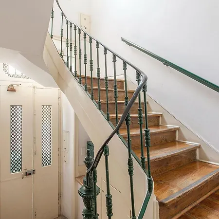 Apartment 1 Bedroom Located Heart Of Lisbon