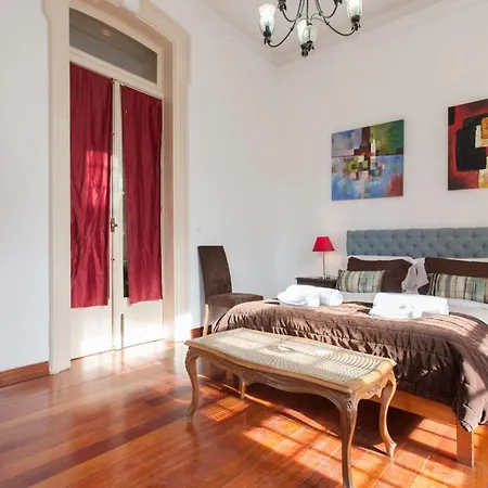 1 Bedroom Located In The Heart Of * Lisbon