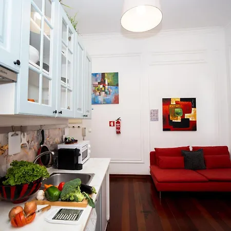 1 Bedroom Located In The Heart Of Appartement *
