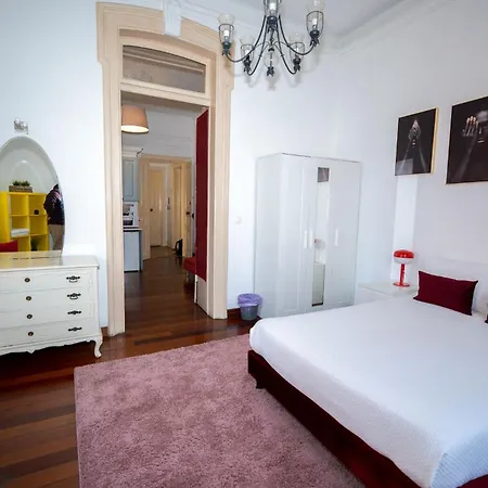 1 Bedroom Located In The Heart Of