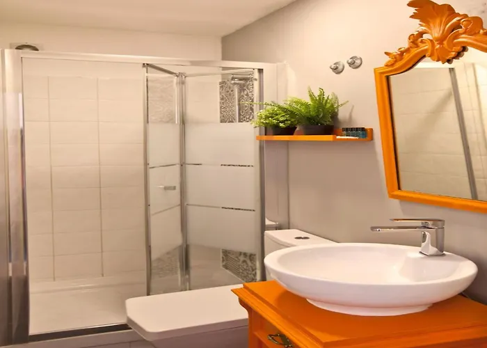 1 Bedroom Located In The Heart Of Διαμέρισμα *