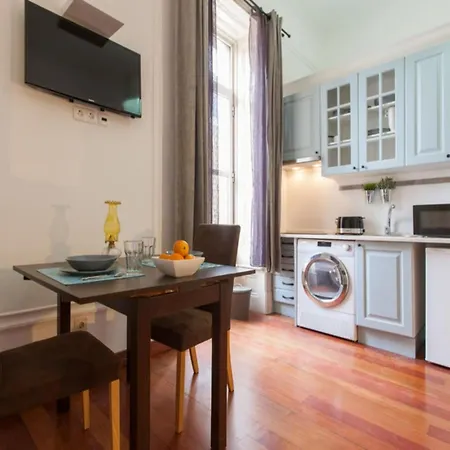 1 Bedroom Located In The Heart Of Apartament Lizbona