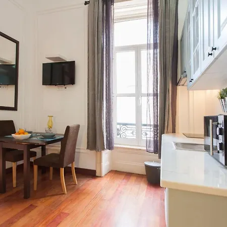 דירה 1 Bedroom Located In The Heart Of *